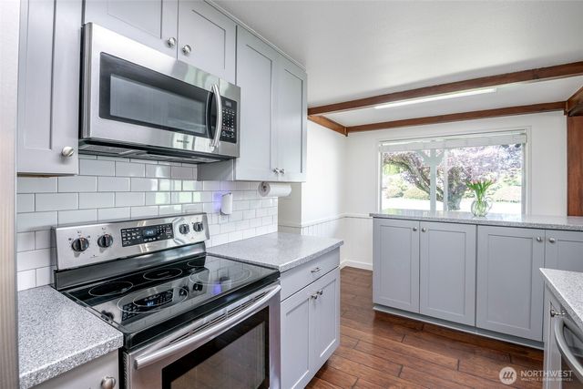 8906 35th Street W, University Place, WA 98466
