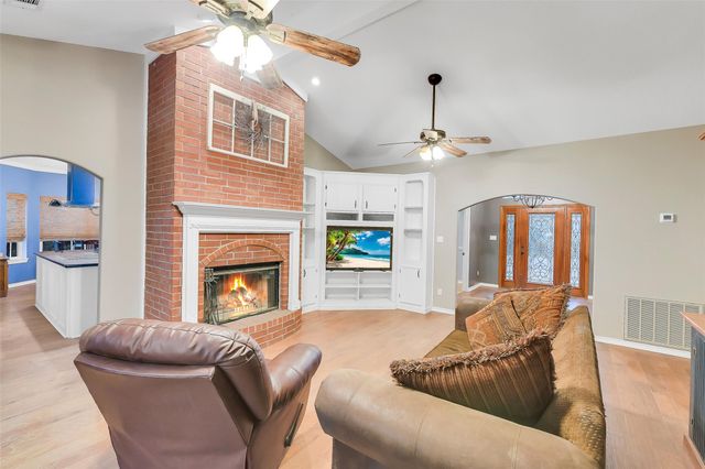 20010 Mahogany Ridge Drive, Magnolia, TX 77355