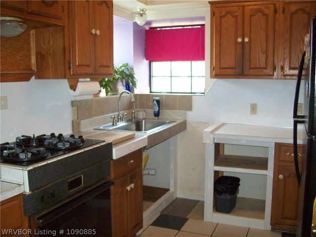 3911 Hollis Drive, Van Buren, AR 72956