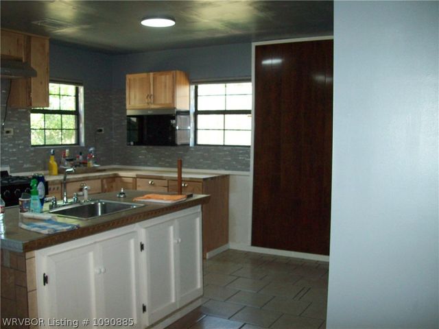 3911 Hollis Drive, Van Buren, AR 72956