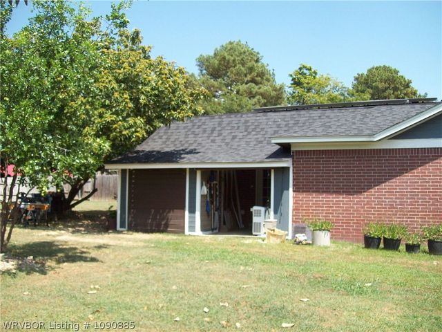 3911 Hollis Drive, Van Buren, AR 72956