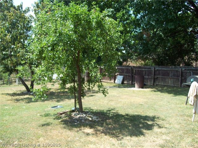 3911 Hollis Drive, Van Buren, AR 72956