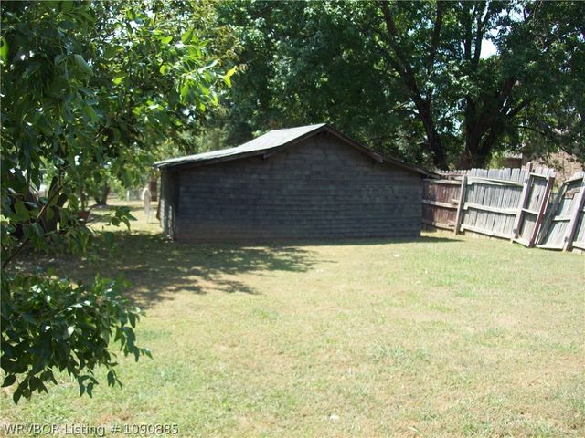 3911 Hollis Drive, Van Buren, AR 72956