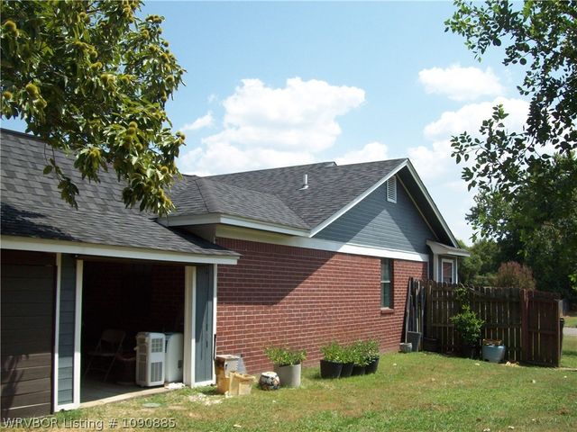 3911 Hollis Drive, Van Buren, AR 72956