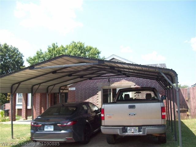 3911 Hollis Drive, Van Buren, AR 72956