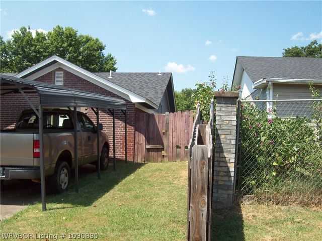 3911 Hollis Drive, Van Buren, AR 72956