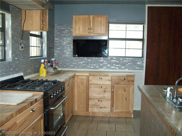 3911 Hollis Drive, Van Buren, AR 72956
