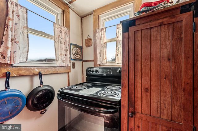 5911 E ROOSEVELT BLVD, Philadelphia, PA 19149