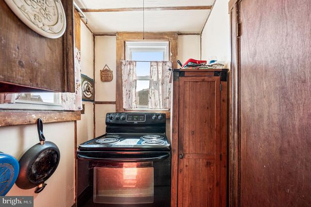 5911 E ROOSEVELT BLVD, Philadelphia, PA 19149