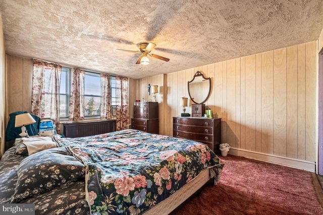 5911 E ROOSEVELT BLVD, Philadelphia, PA 19149