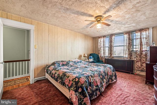 5911 E ROOSEVELT BLVD, Philadelphia, PA 19149