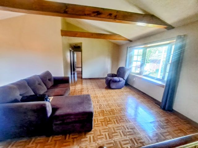 2519 Burrows St, Palmer Twp, PA 18045