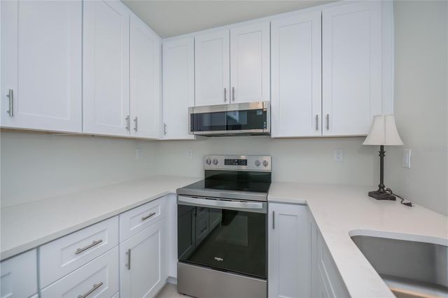 352 OAK STREET, Englewood, FL 34223