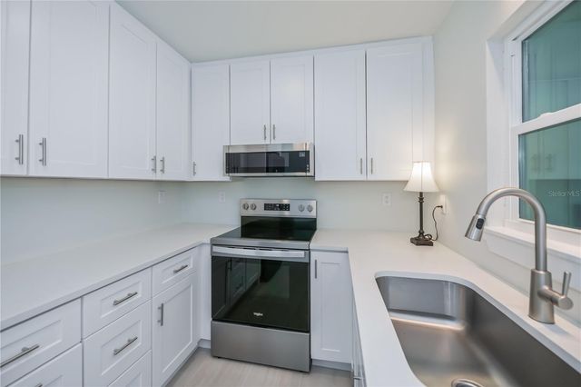 352 OAK STREET, Englewood, FL 34223