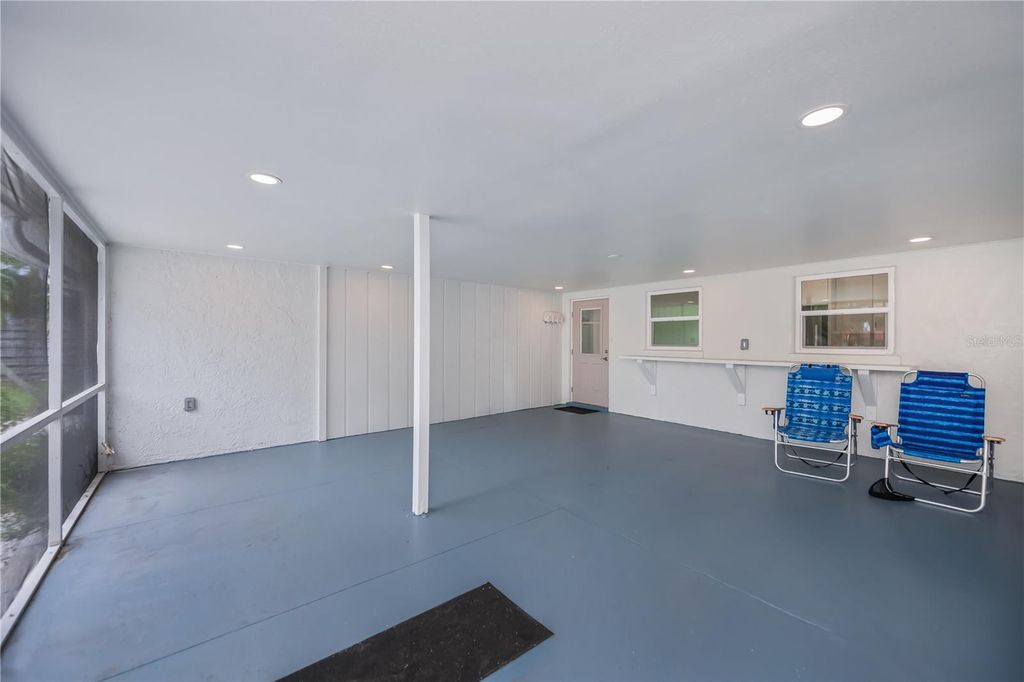 Image 16 of property listing at 352 OAK STREET, Englewood, FL 34223