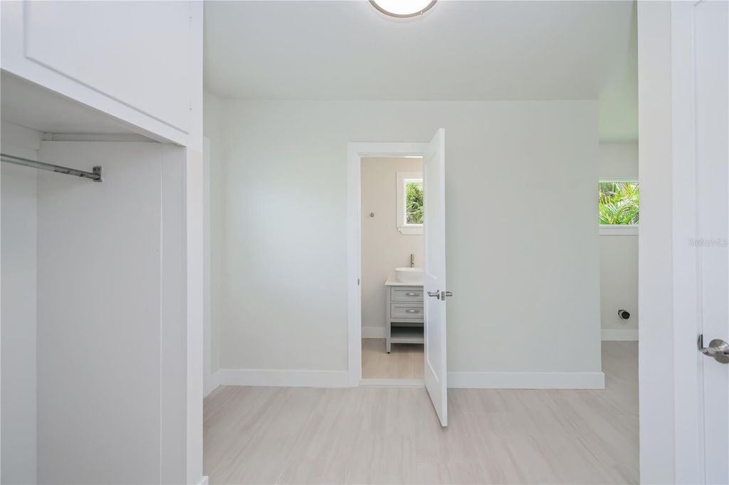 Image 36 of property listing at 352 OAK STREET, Englewood, FL 34223