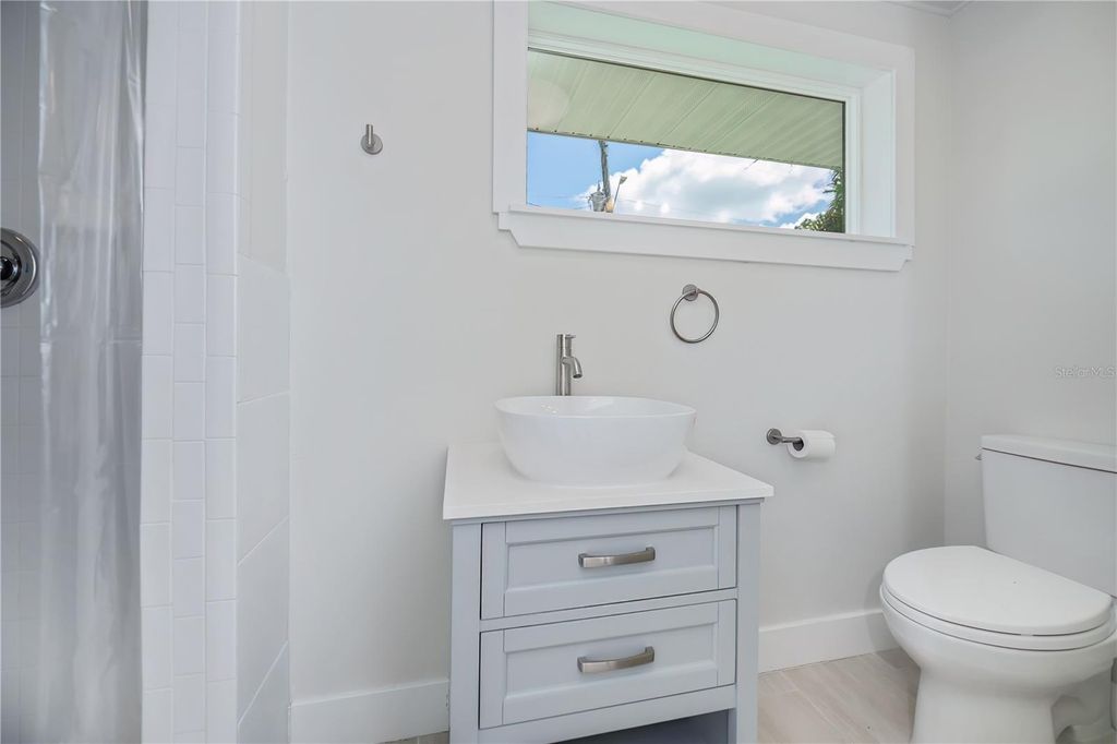 Image 38 of property listing at 352 OAK STREET, Englewood, FL 34223