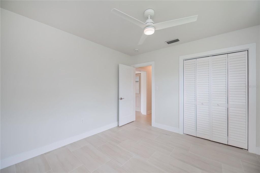 Image 44 of property listing at 352 OAK STREET, Englewood, FL 34223