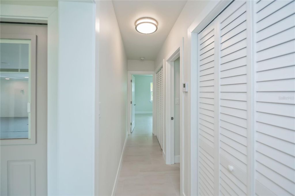 Image 45 of property listing at 352 OAK STREET, Englewood, FL 34223