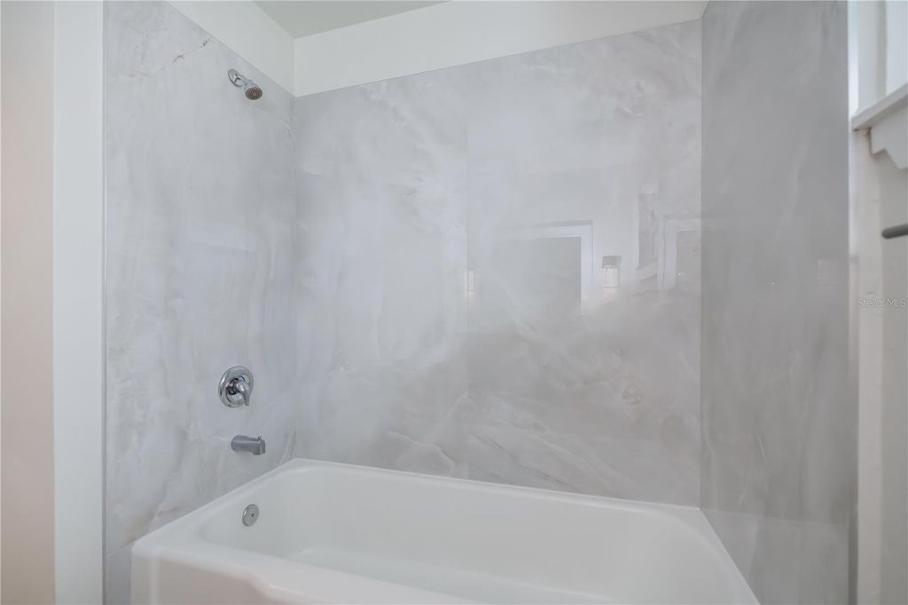 Image 48 of property listing at 352 OAK STREET, Englewood, FL 34223