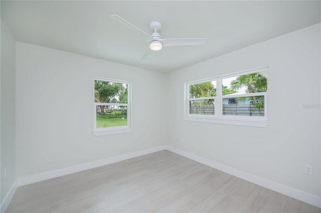 Image 50 of property listing at 352 OAK STREET, Englewood, FL 34223