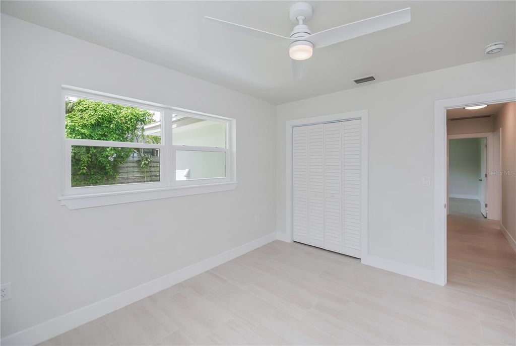 Image 52 of property listing at 352 OAK STREET, Englewood, FL 34223