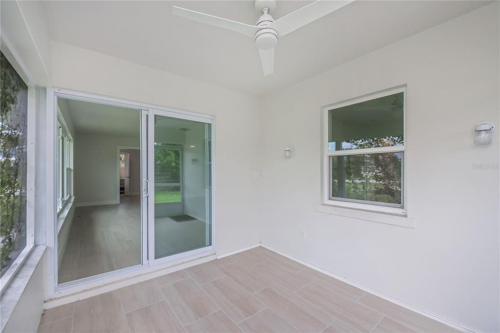 Image 60 of property listing at 352 OAK STREET, Englewood, FL 34223