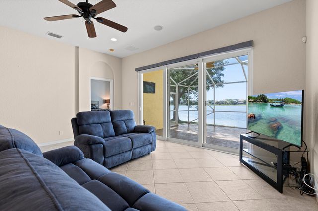154 Berenger Walk, Royal Palm Beach, FL 33414