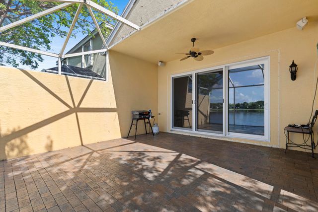 154 Berenger Walk, Royal Palm Beach, FL 33414