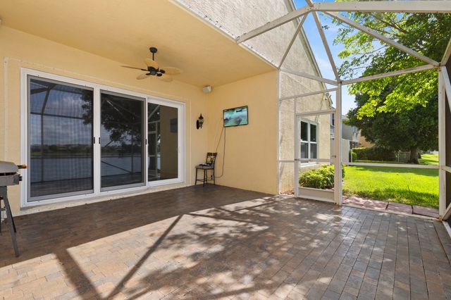 154 Berenger Walk, Royal Palm Beach, FL 33414