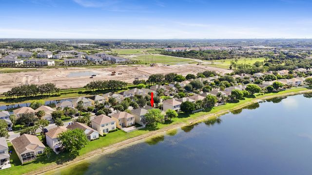 154 Berenger Walk, Royal Palm Beach, FL 33414