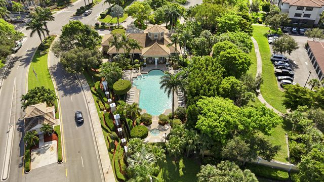 154 Berenger Walk, Royal Palm Beach, FL 33414