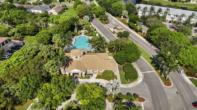 154 Berenger Walk, Royal Palm Beach, FL 33414