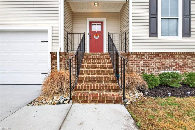 1014 Mains Creek RD, Chesapeake, VA 23320