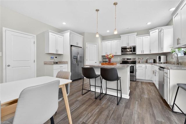 1014 Mains Creek RD, Chesapeake, VA 23320