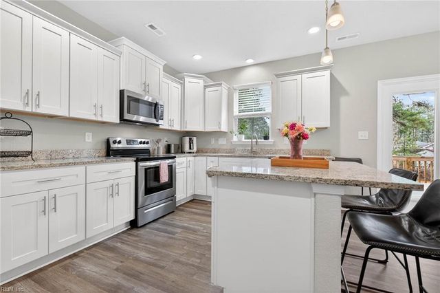 1014 Mains Creek RD, Chesapeake, VA 23320