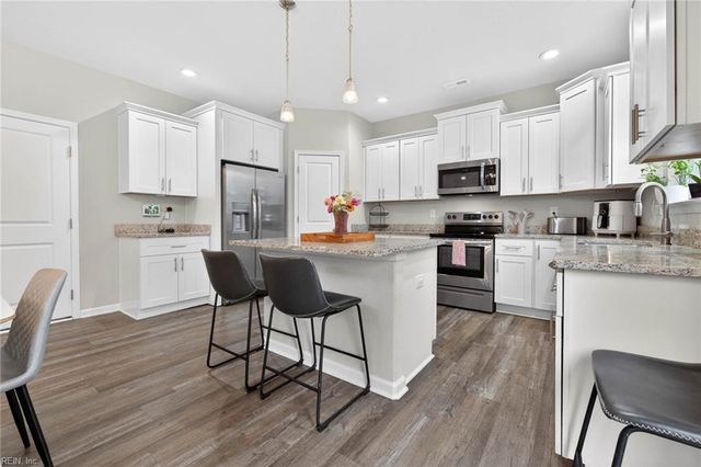 1014 Mains Creek RD, Chesapeake, VA 23320