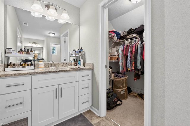 1014 Mains Creek RD, Chesapeake, VA 23320