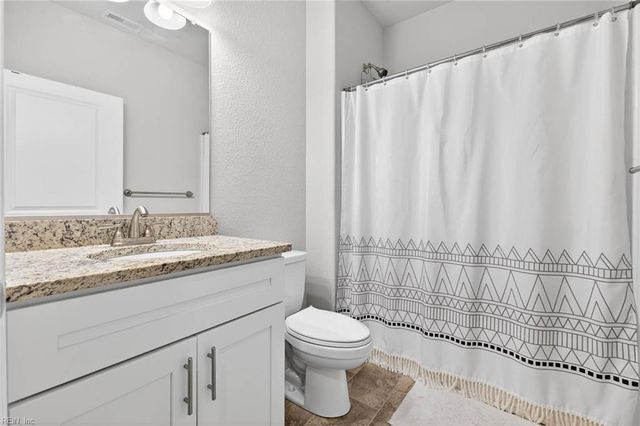 1014 Mains Creek RD, Chesapeake, VA 23320