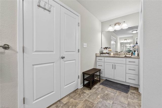 1014 Mains Creek RD, Chesapeake, VA 23320