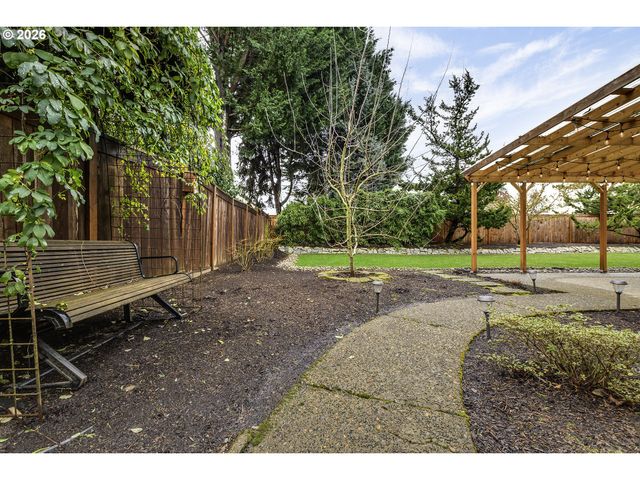 10680 Sw KIOWA Ct, Tualatin, OR 97062