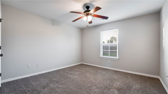 421 Capri Street, Centerton, AR 72719