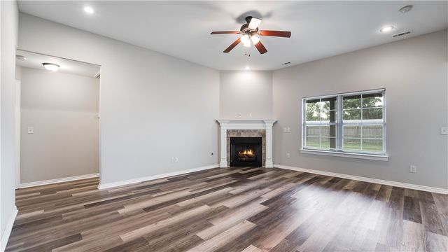 421 Capri Street, Centerton, AR 72719