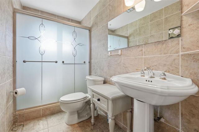 2020 WORLD PARKWAY BOULEVARD 54, Clearwater, FL 33763