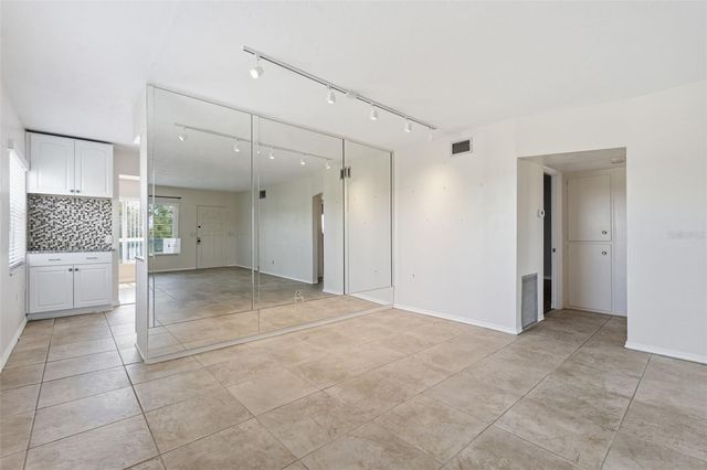 2020 WORLD PARKWAY BOULEVARD 54, Clearwater, FL 33763