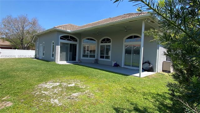2172 NW 139th Ter, Pembroke Pines, FL 33028