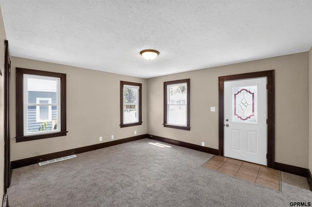 2546 4Th Avenue, Council Bluffs, IA 51501