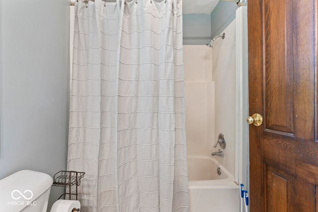 124 N Roby Drive, Anderson, IN 46012