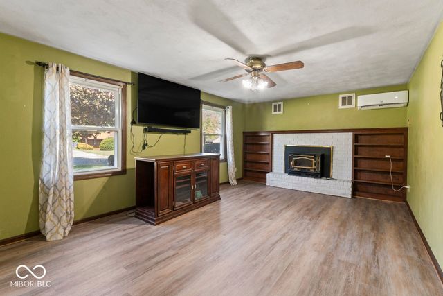 124 N Roby Drive, Anderson, IN 46012