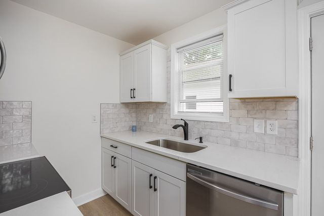 1332 Mercury Dr, Nashville, TN 37217